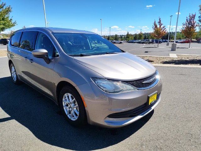 Used 2017 Chrysler Pacifica LX