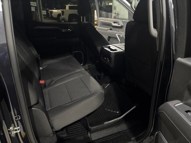 Used 2022 Chevrolet Silverado 1500 LT Trail Boss w/ Convenience Package II AWD/4WD image 35