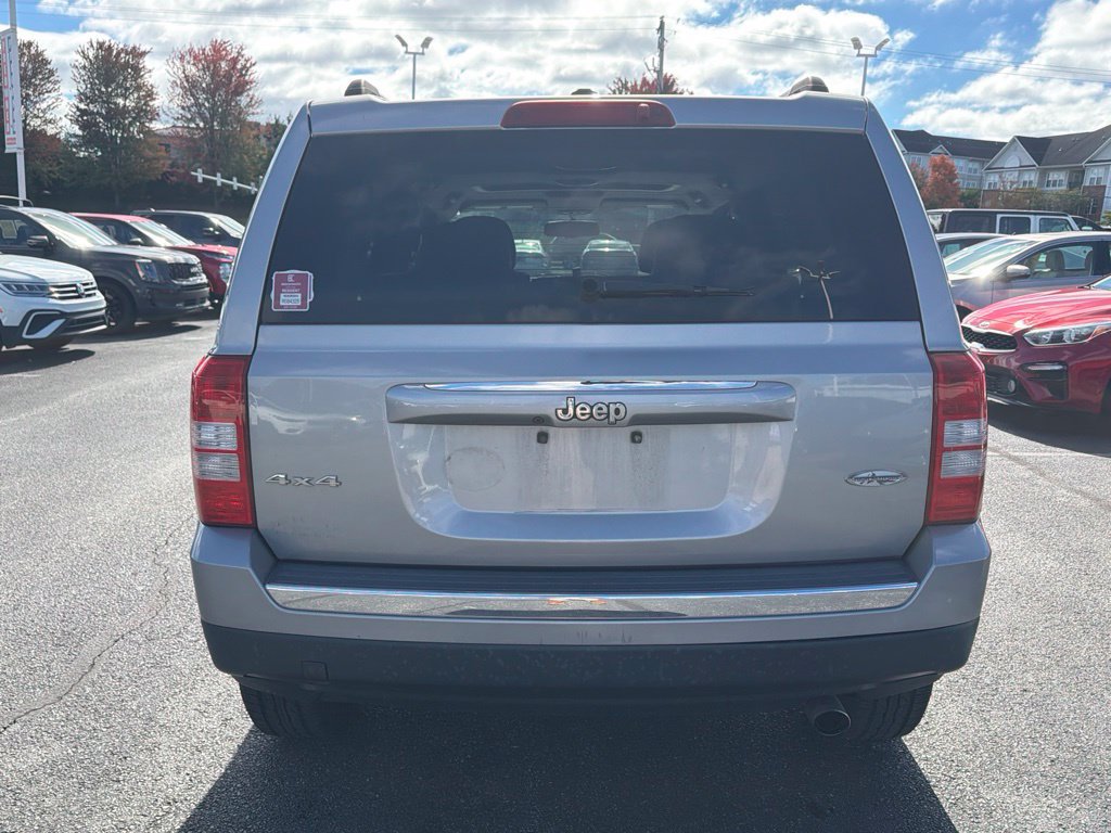 Used 2016 Jeep Patriot High Altitude AWD/4WD image 5