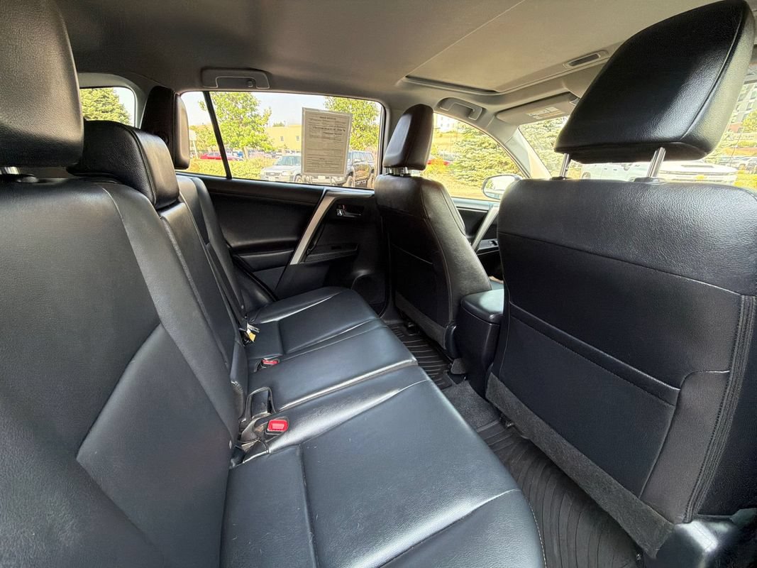Used 2015 Toyota RAV4 Limited AWD/4WD image 14