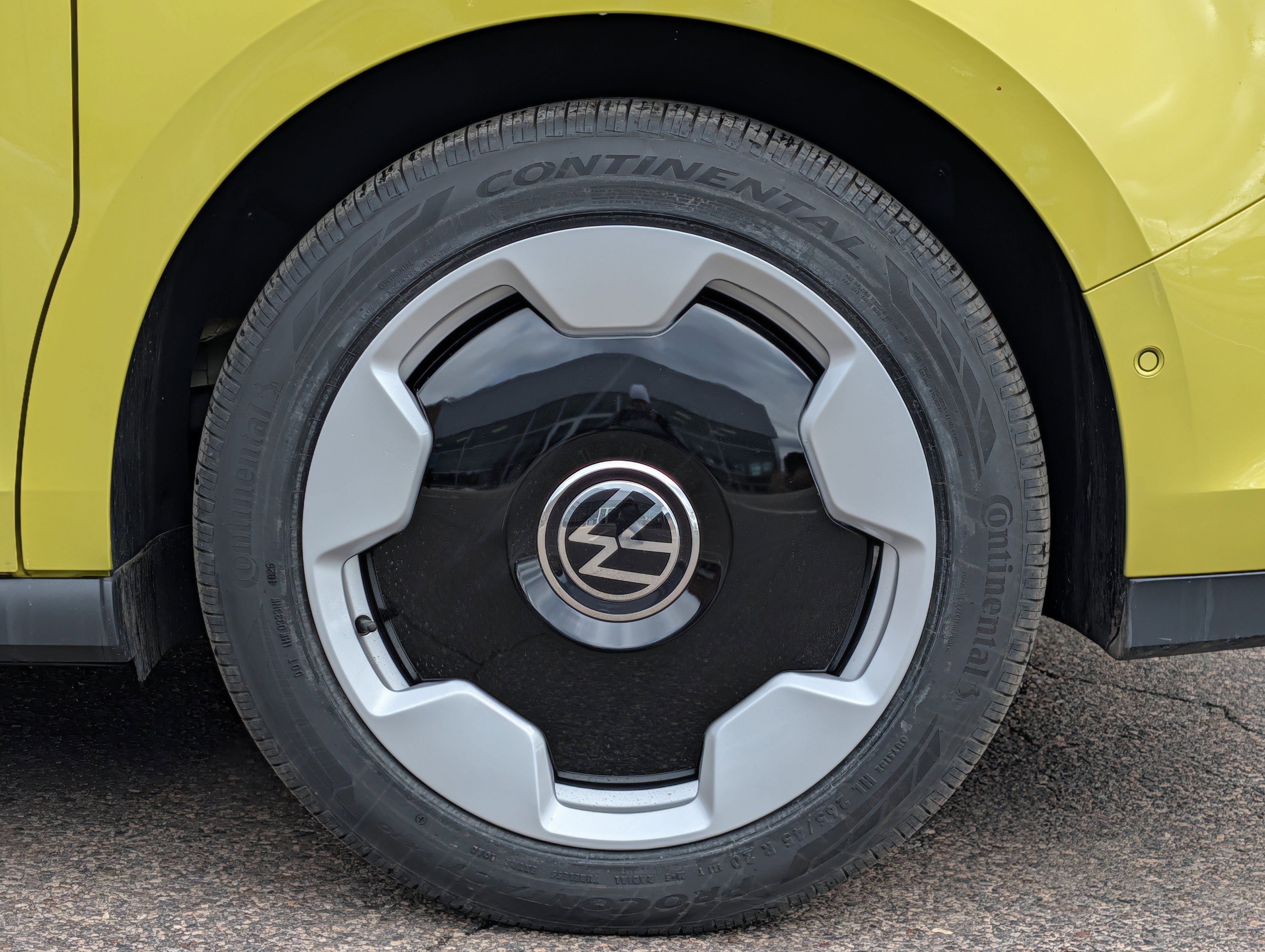 New 2025 Volkswagen ID. Buzz Pro S Plus image 3