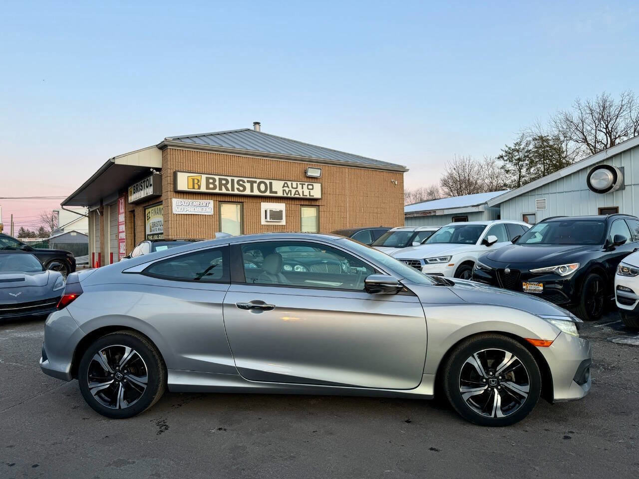 Used 2016 Honda Civic Touring image 8