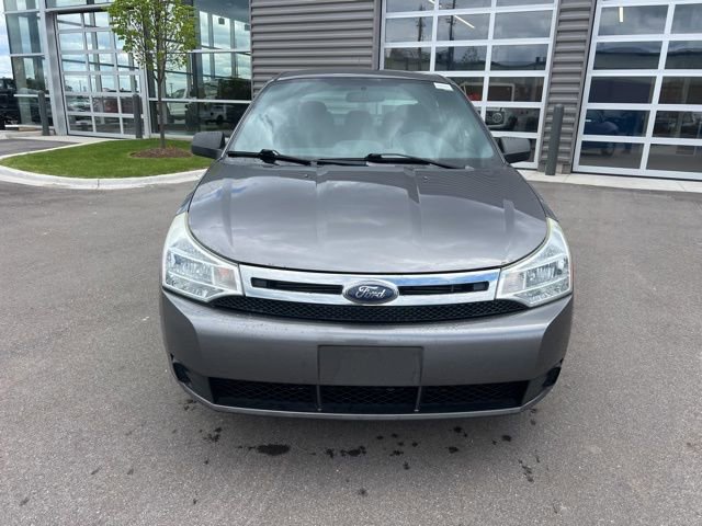Used 2009 Ford Focus SE FWD image 2