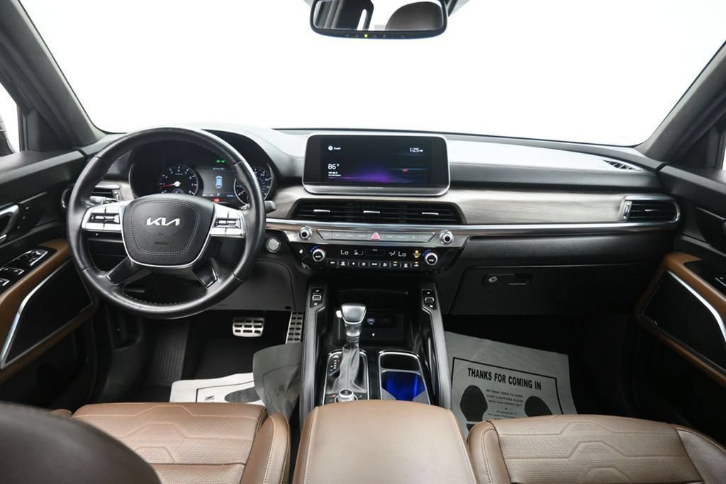 Used 2022 Kia Telluride SX w/ SX Prestige Package AWD/4WD image 10