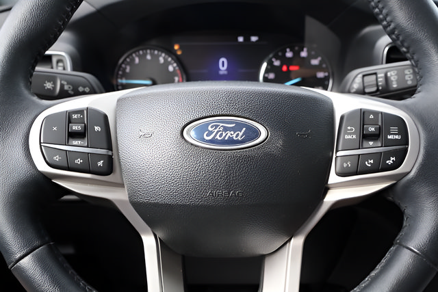 Used 2023 Ford Explorer XLT w/ Equipment Group 202A AWD/4WD image 19