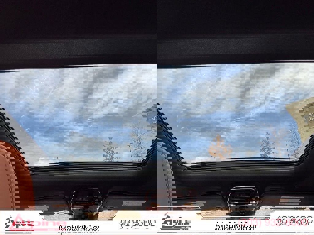 Used 2023 Mercedes-Benz C 300 4MATIC Sedan image 19