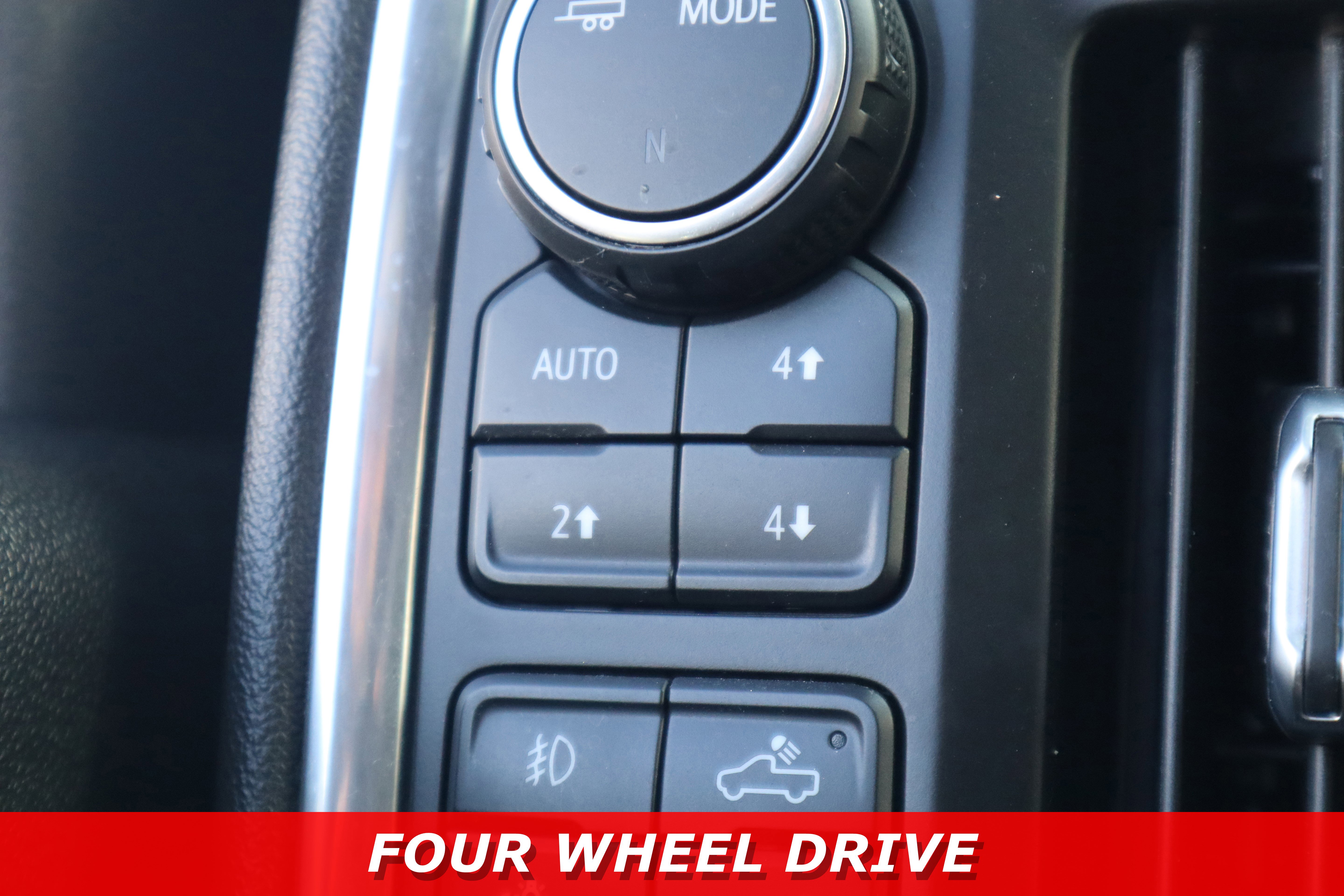 Used 2021 Chevrolet Silverado 2500 LTZ w/ LTZ Convenience Package image 23