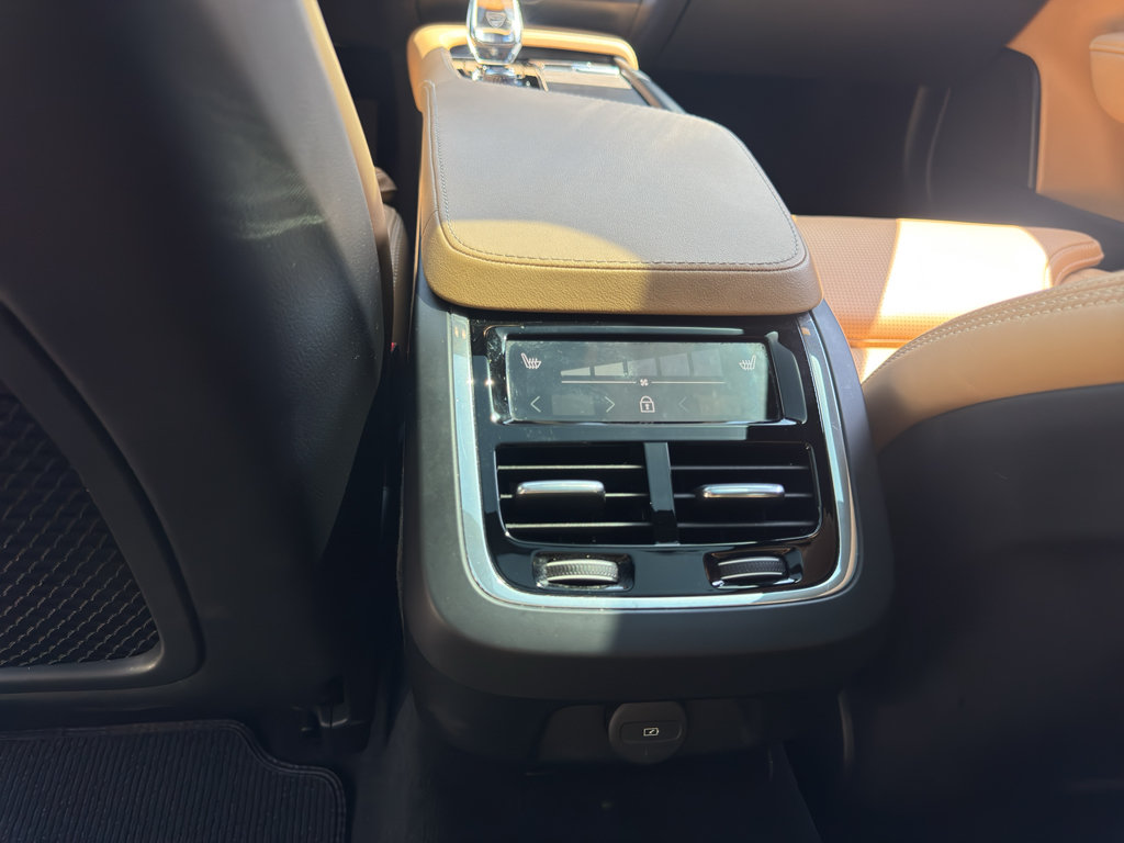 Certified 2025 Volvo V90 B6 Cross Country Ultra AWD/4WD image 32