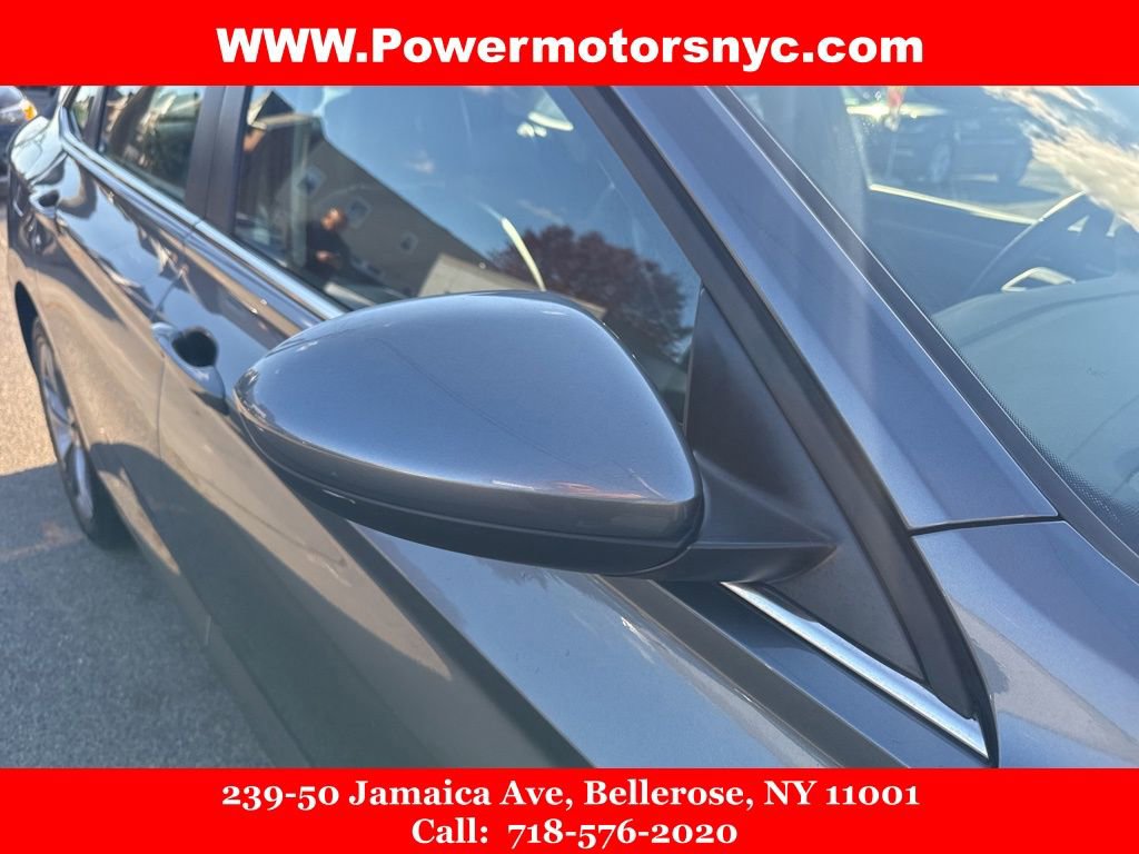 Used 2022 Volkswagen Jetta SE image 11