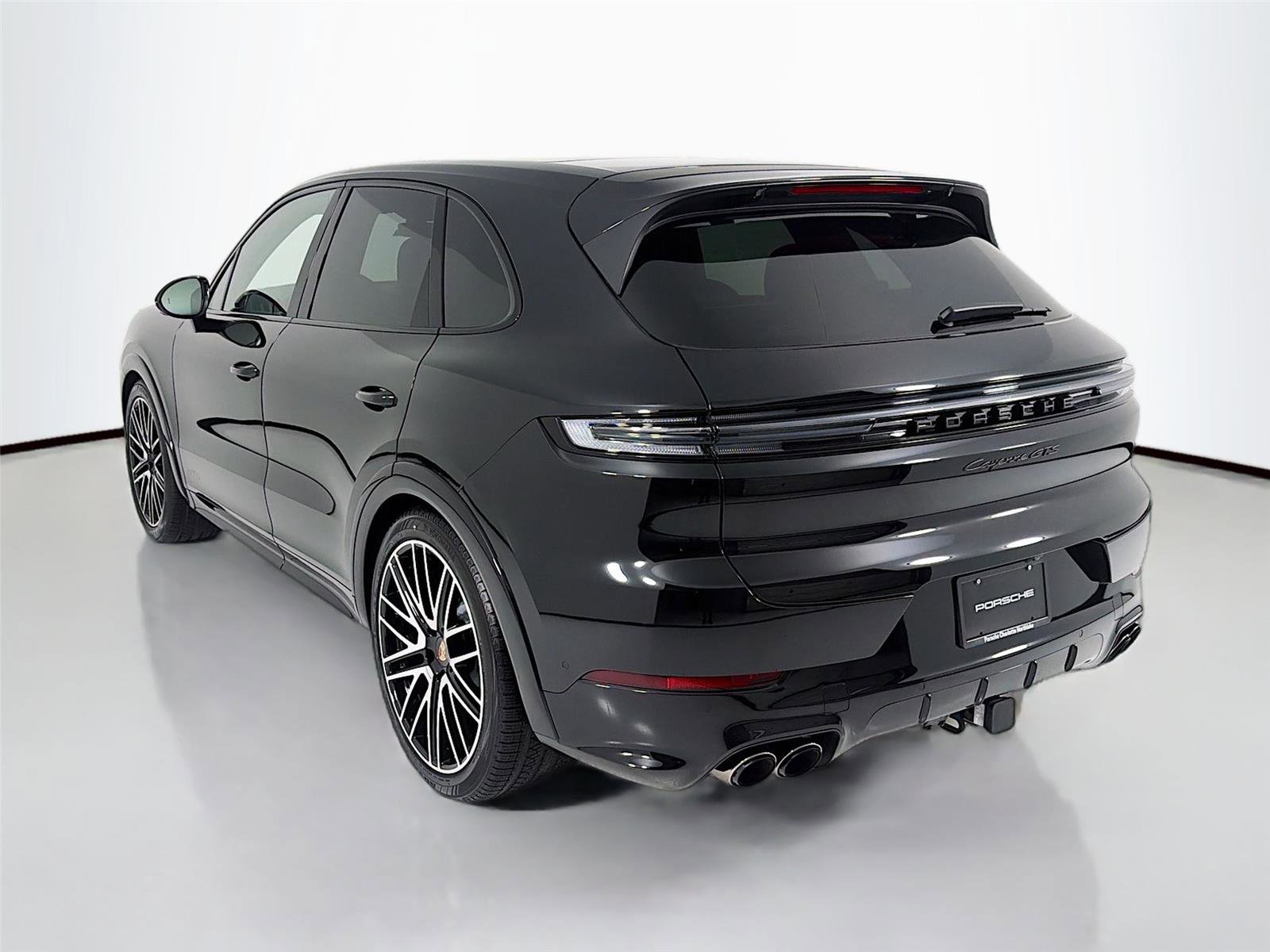 New 2026 Porsche Cayenne GTS image 3