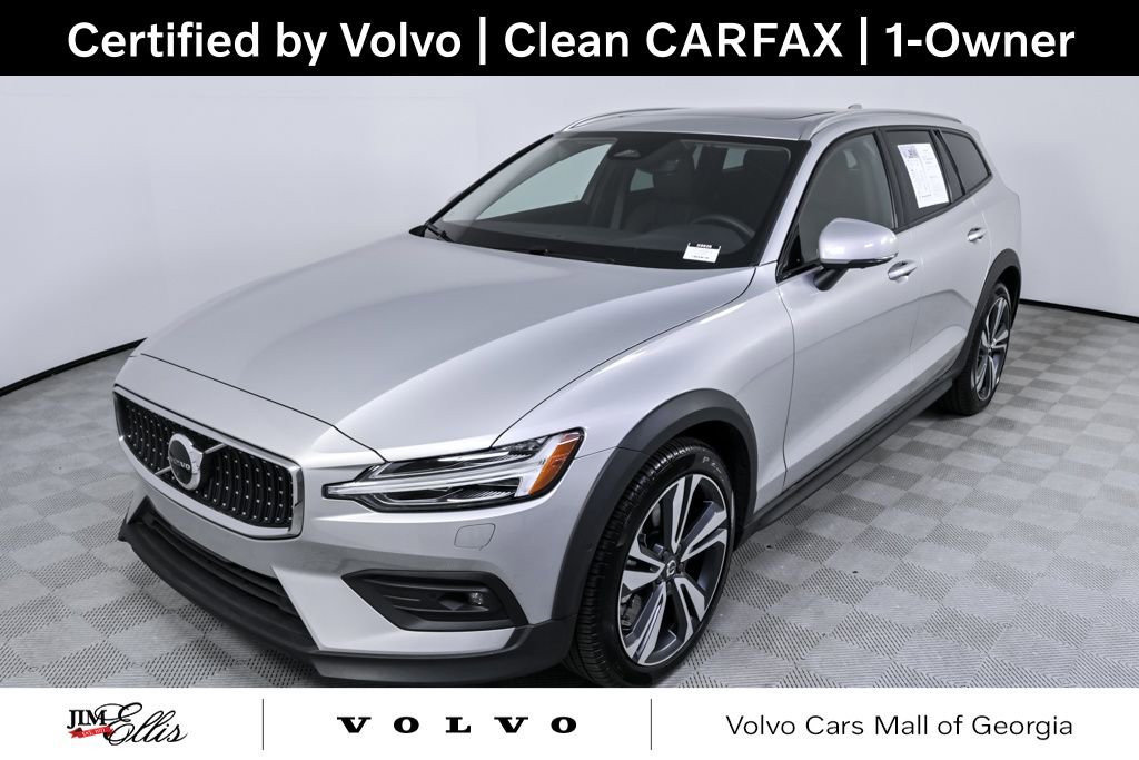 Certified 2025 Volvo V60 B5 Cross Country Plus image 1