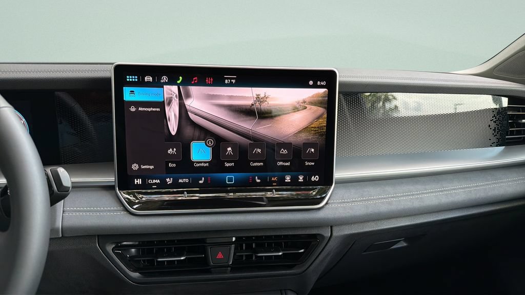 New 2026 Volkswagen Tiguan SE AWD/4WD image 17