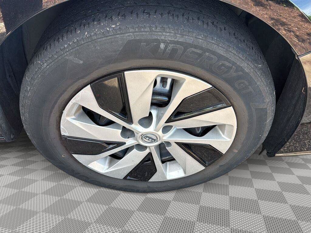 Used 2024 Nissan Altima 2.5 S FWD image 15