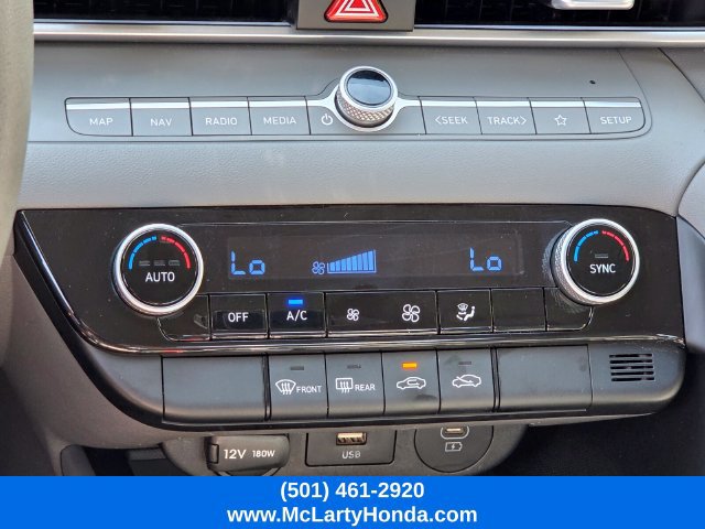 Used 2024 Hyundai Elantra SEL FWD image 24
