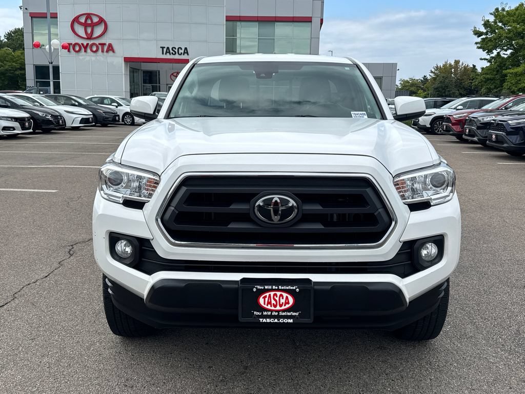 Used 2022 Toyota Tacoma SR5 RWD image 2