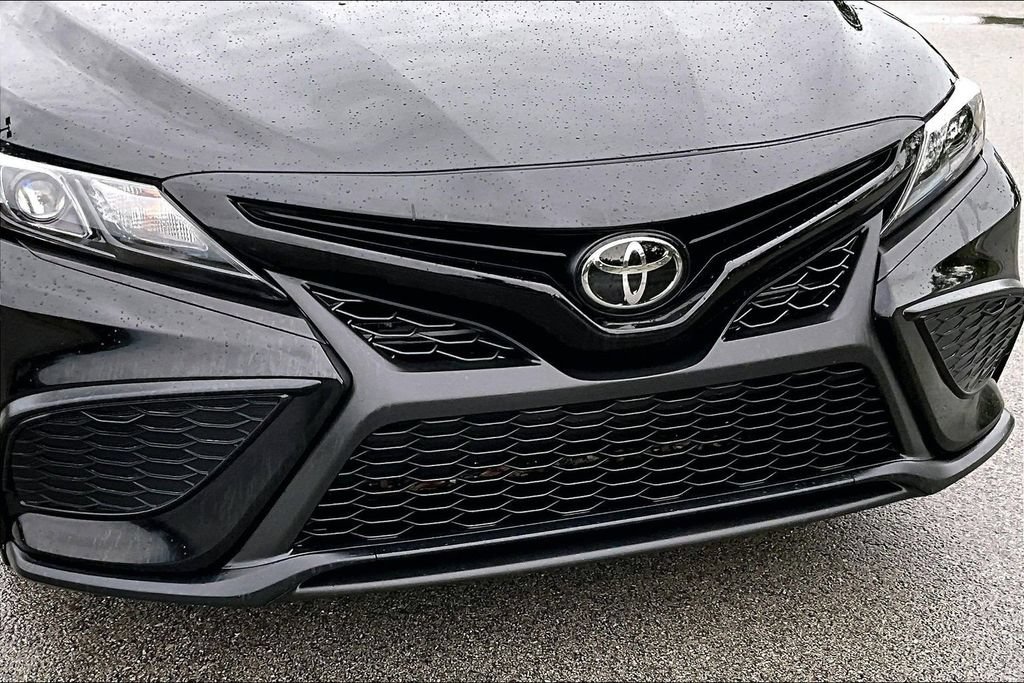 Used 2024 Toyota Camry SE FWD image 30