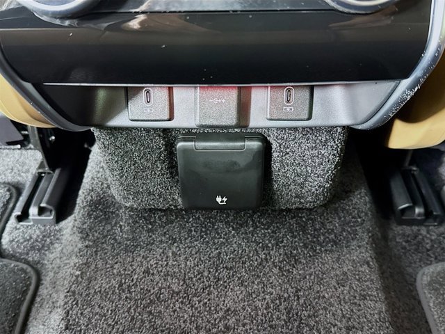 New 2026 Land Rover Range Rover Long Wheelbase Autobiography image 28