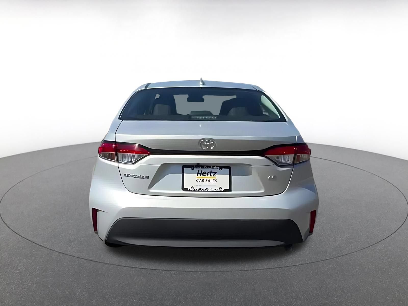 Used 2025 Toyota Corolla LE FWD image 12