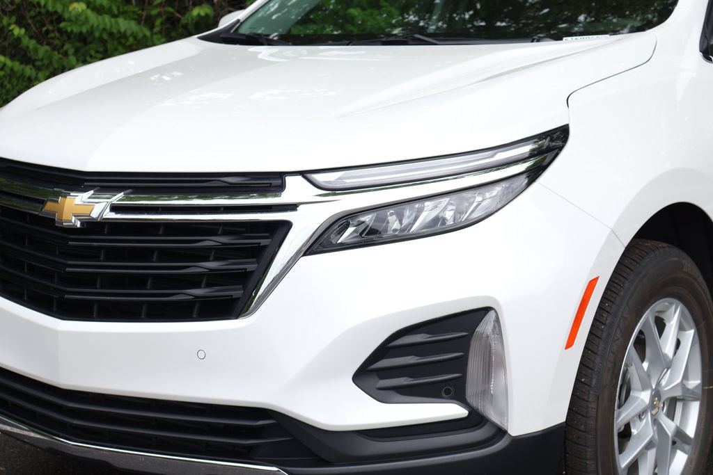 Used 2023 Chevrolet Equinox LT AWD/4WD image 3