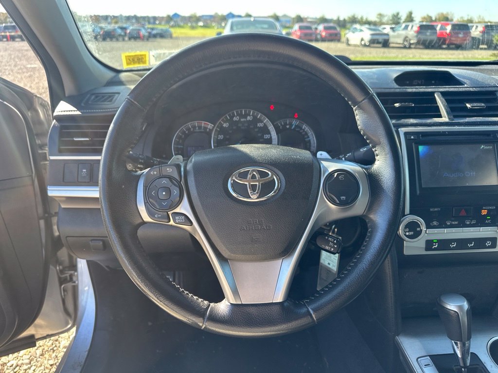 Used 2012 Toyota Camry SE FWD image 19