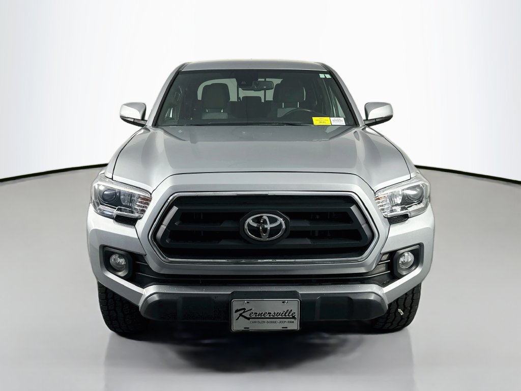 Used 2022 Toyota Tacoma TRD Off-Road AWD/4WD image 2