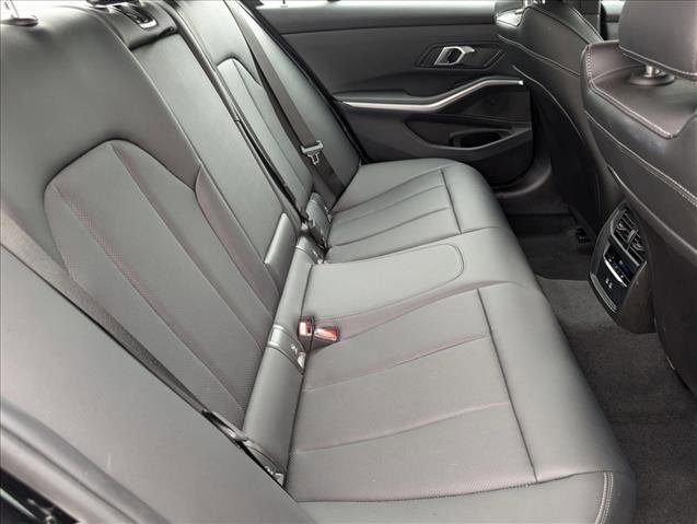 Used 2025 BMW 330i Sedan w/ M Sport Package RWD image 21