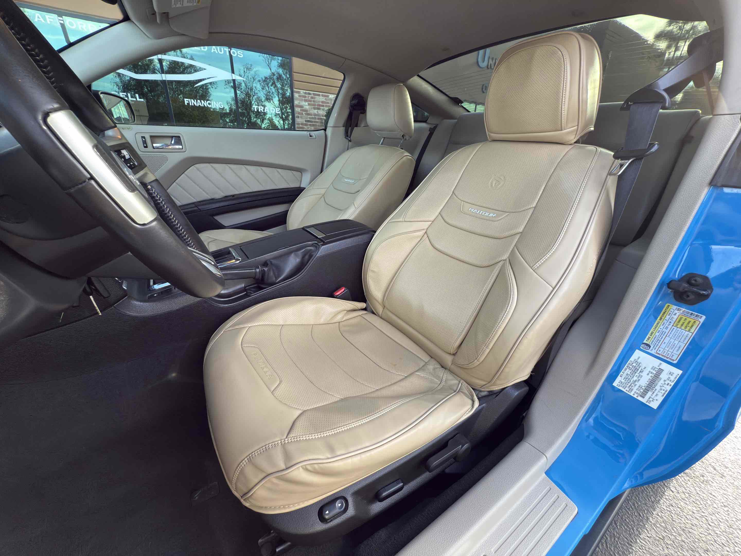 Used 2010 Ford Mustang Premium image 25