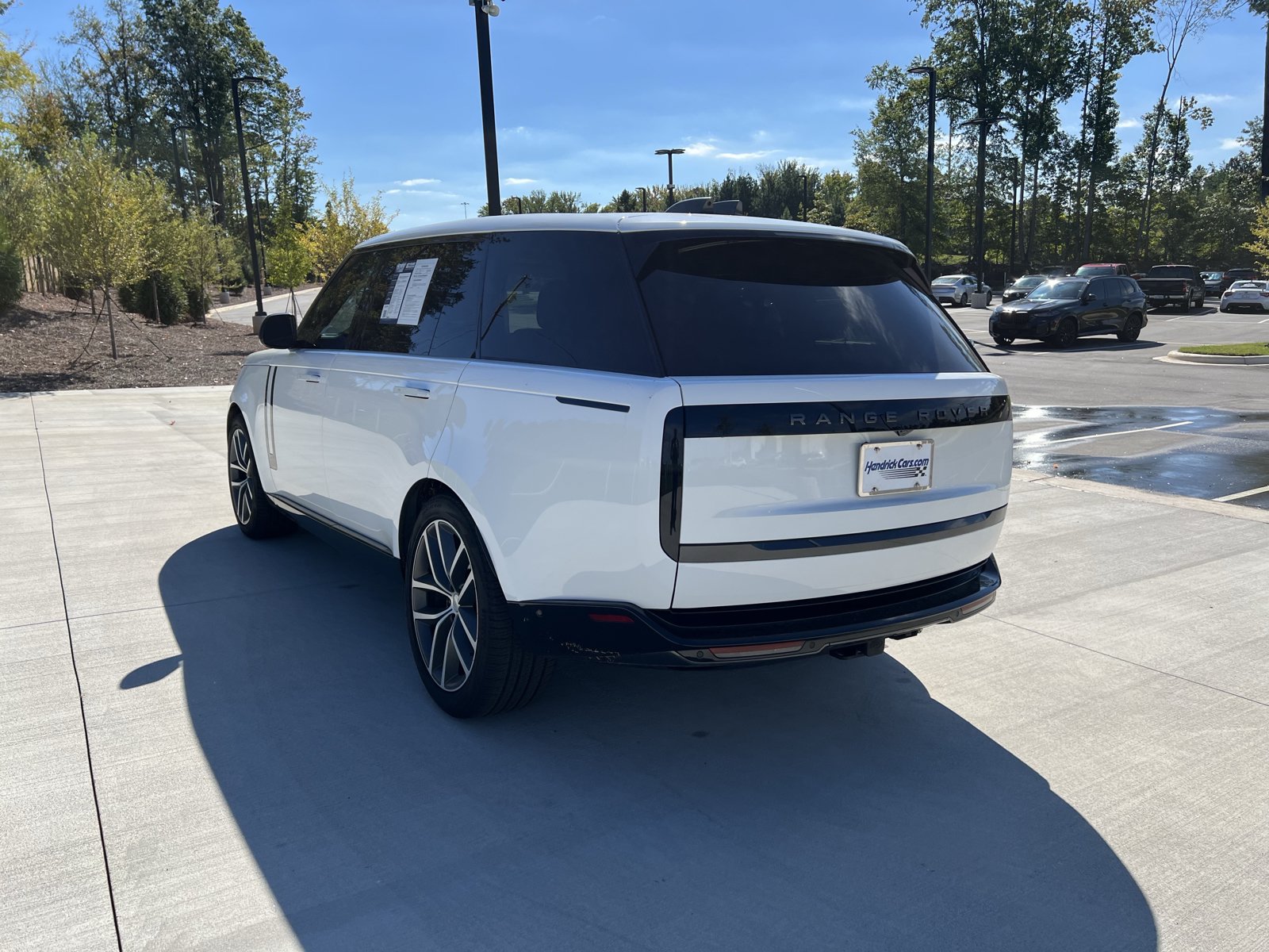 Used 2024 Land Rover Range Rover Long Wheelbase SE AWD/4WD image 6