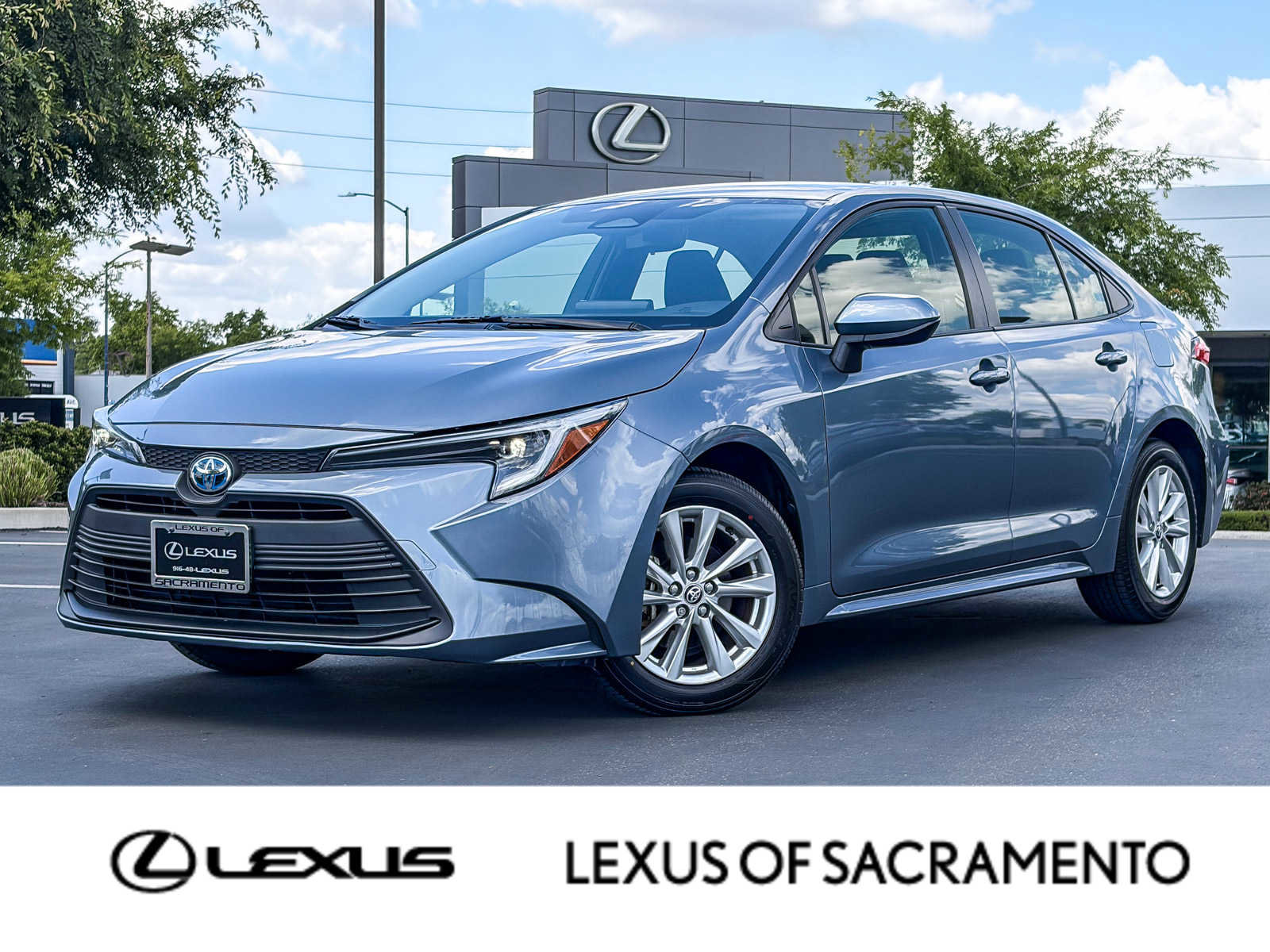 Used 2024 Toyota Corolla LE w/ LE Convenience Package FWD image 1