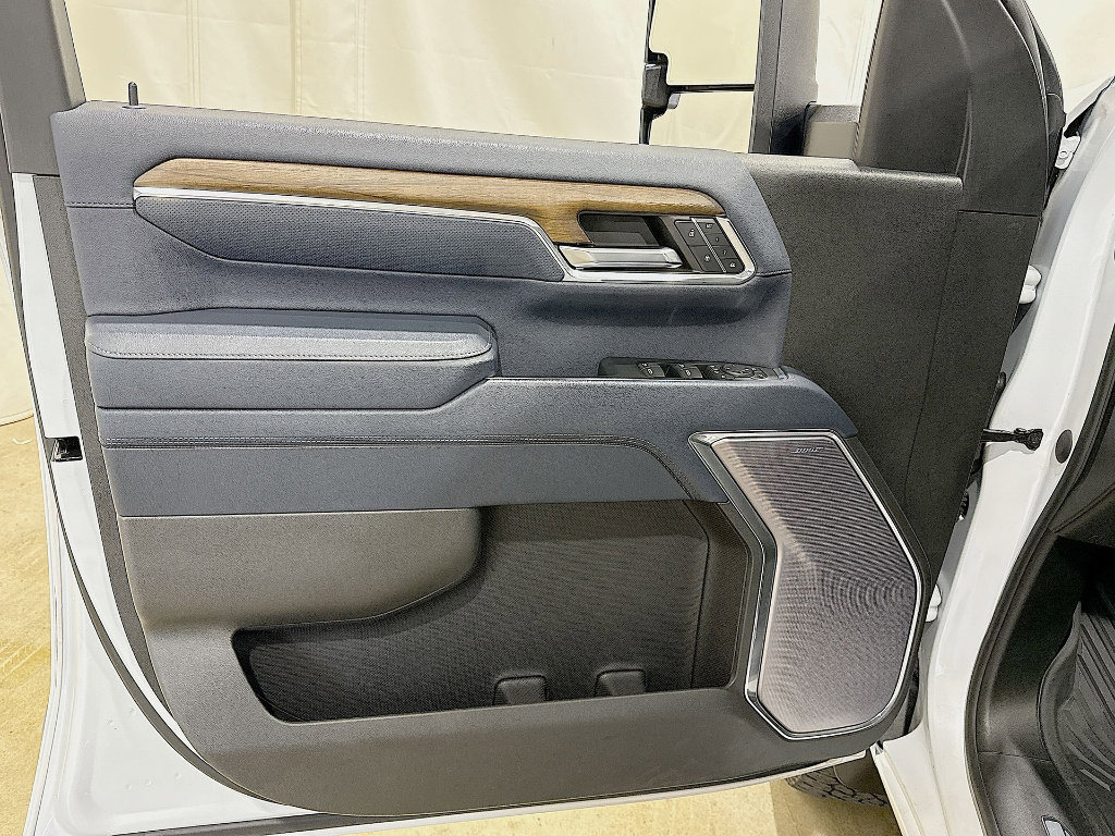 Used 2024 Chevrolet Silverado 3500 High Country w/ High Country Premium Package image 21