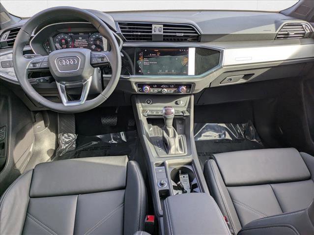 New 2025 Audi Q3 2.0T Premium image 16