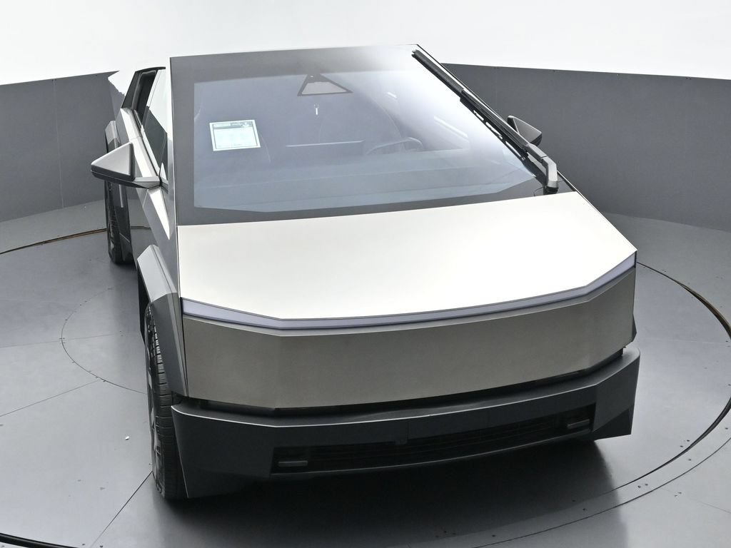 Used 2024 Tesla Cybertruck AWD Crew Cab image 39