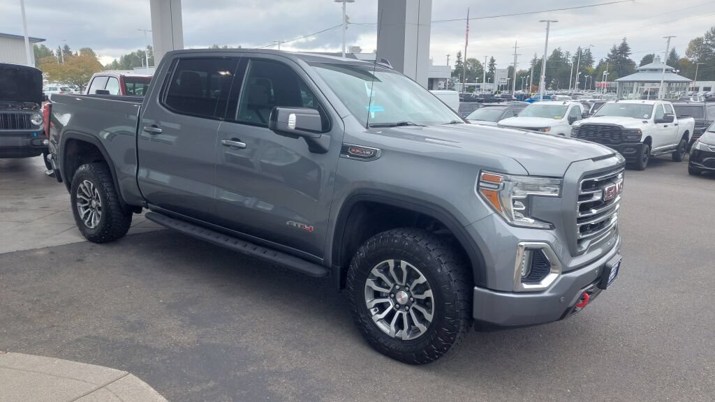 Used 2022 GMC Sierra 1500 AT4 w/ AT4 Premium Package AWD/4WD image 3