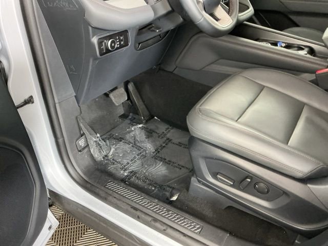 Used 2026 Ford Explorer Active w/ Active Comfort Package image 16