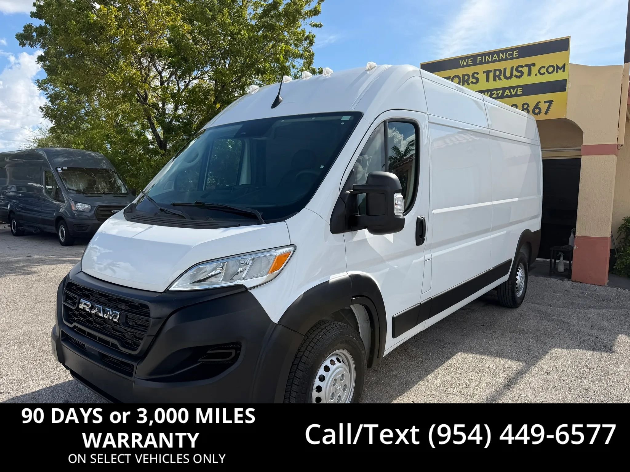 Used 2024 RAM ProMaster 2500 159 High Roof w/ Convenience Group FWD image 1