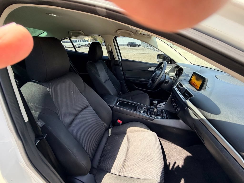 Used 2017 MAZDA MAZDA3 Sport FWD image 10