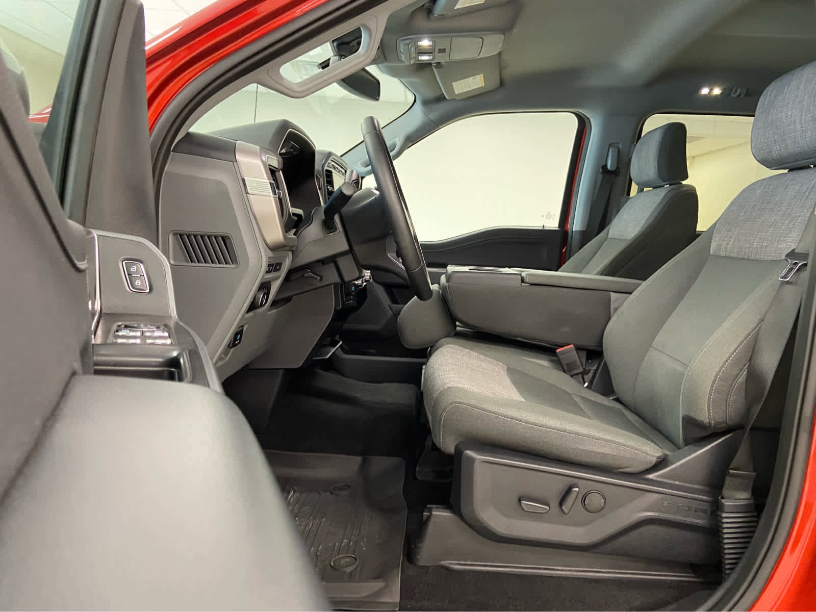 Used 2023 Ford F150 XLT w/ Equipment Group 302A High image 14