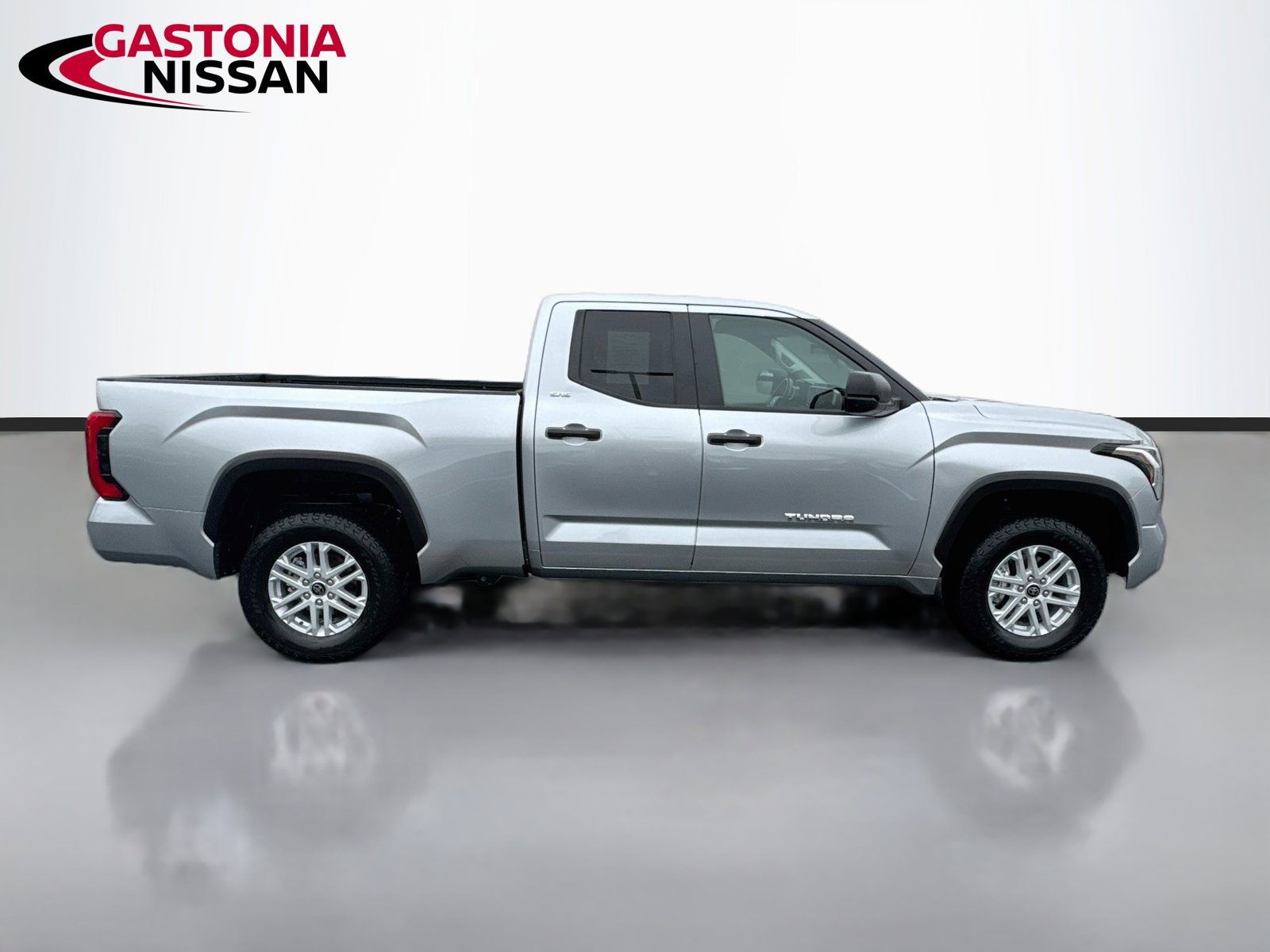 Used 2024 Toyota Tundra SR5 AWD/4WD image 10