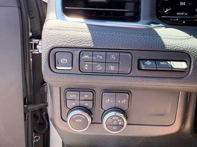 Used 2024 GMC Yukon Denali AWD/4WD image 17