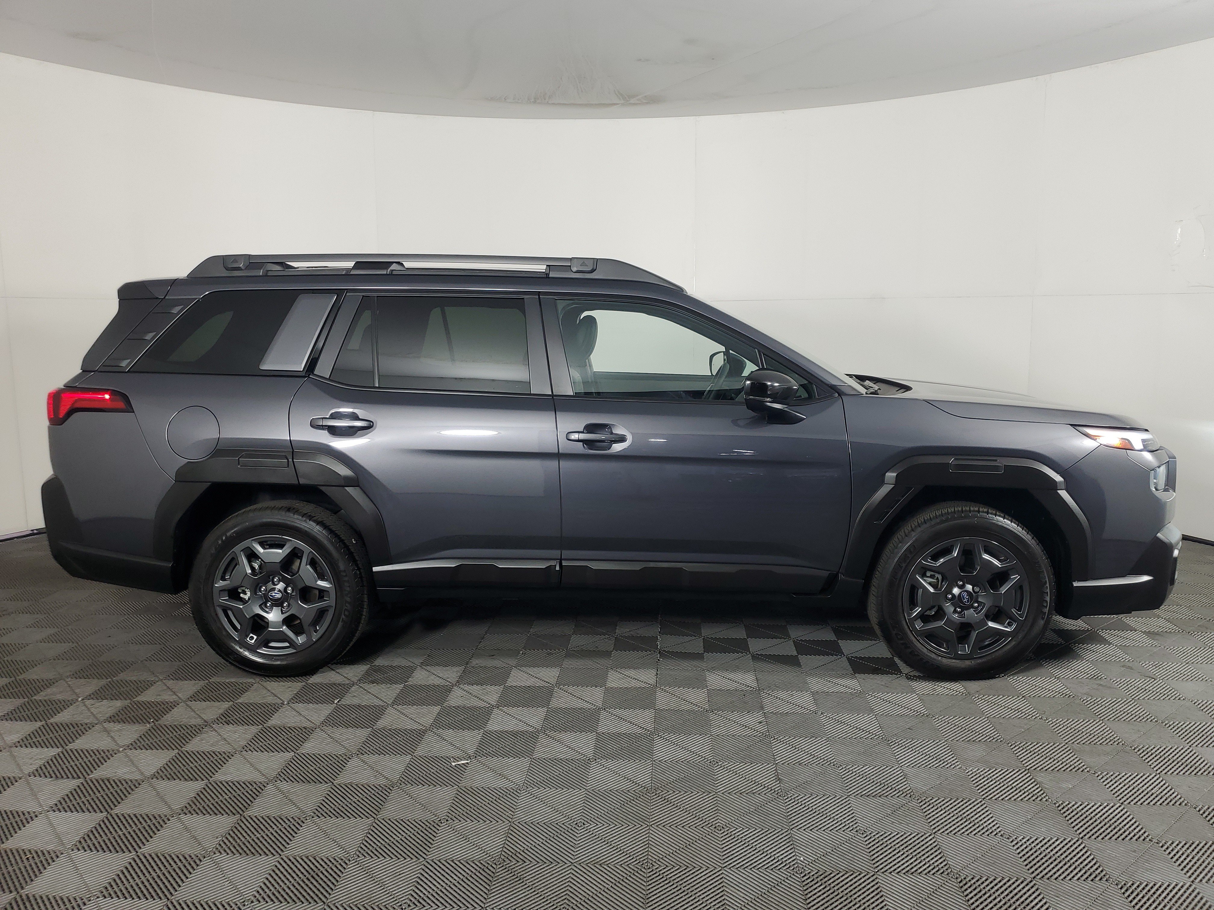 Used 2026 Subaru Outback Premium AWD/4WD image 3