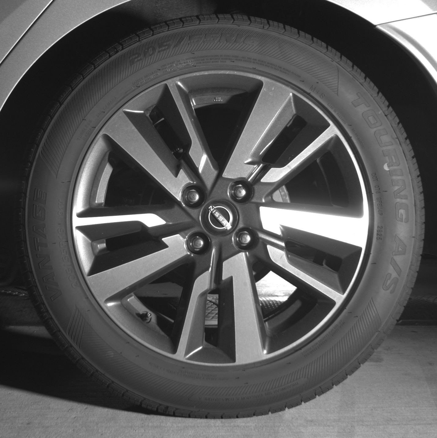 Used 2025 Nissan Versa SV FWD image 16