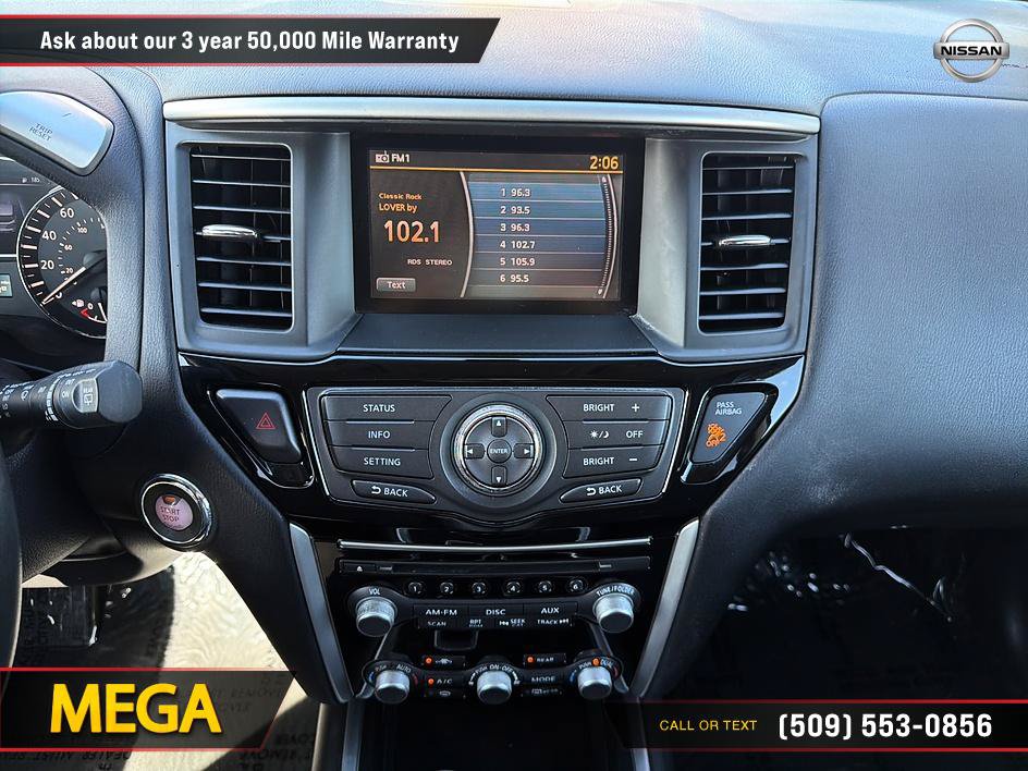 Used 2015 Nissan Pathfinder SV FWD image 18