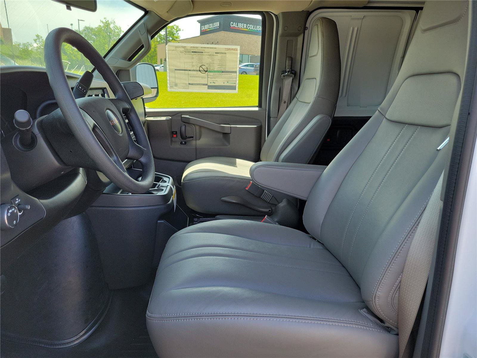 New 2026 GMC Savana 3500 RWD image 14