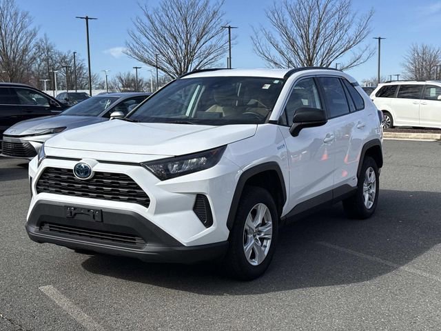 Used 2021 Toyota RAV4 LE image 5