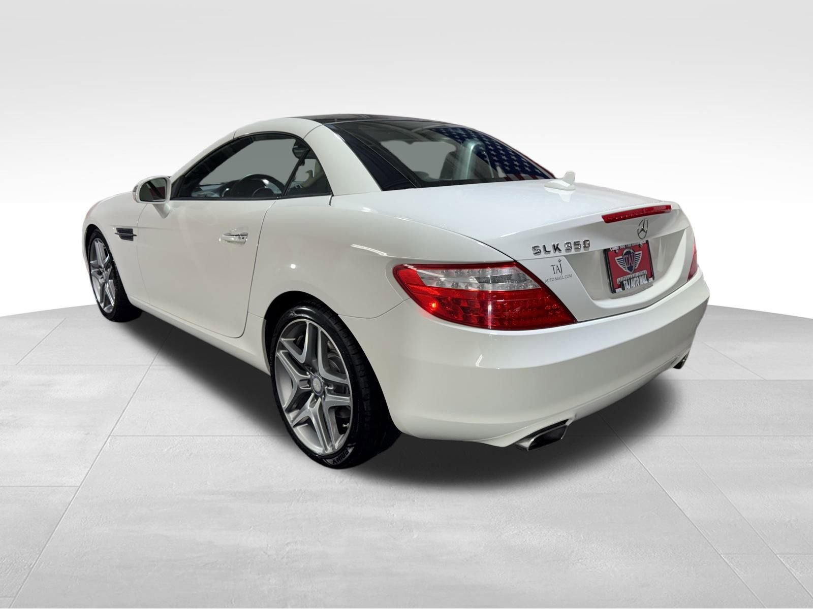 Used 2013 Mercedes-Benz SLK 350 w/ Multimedia Pkg image 22