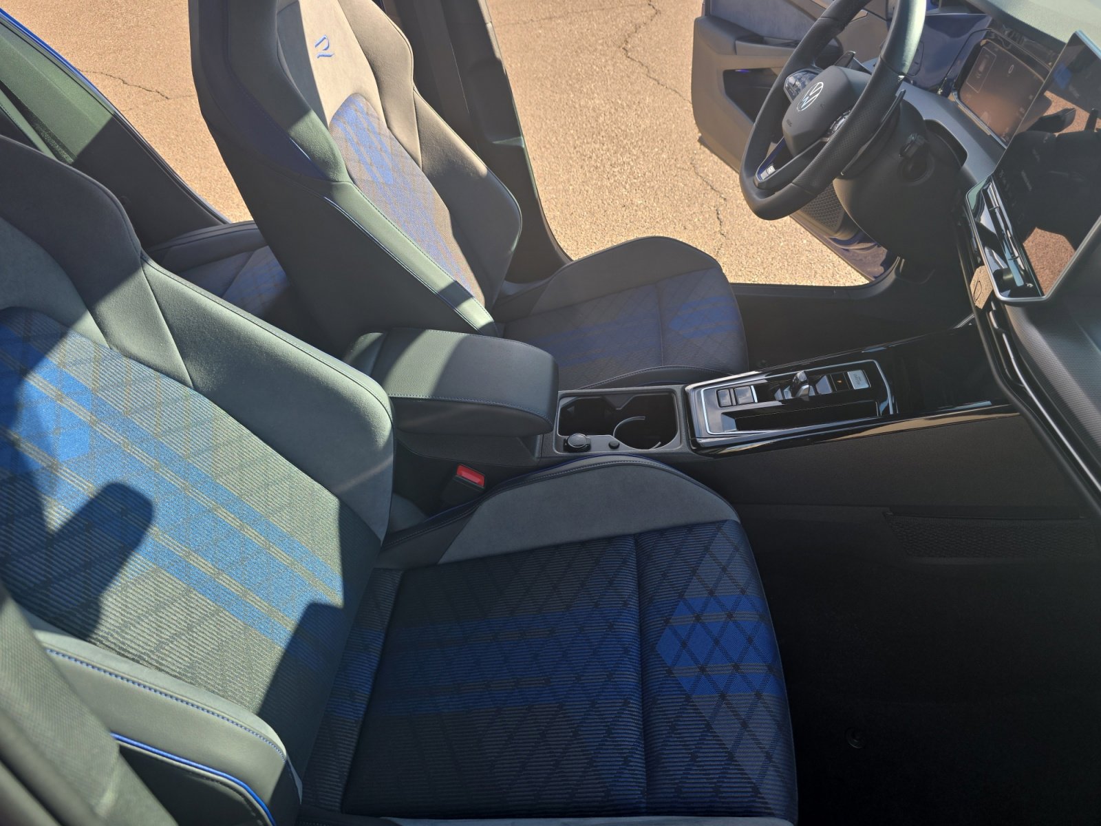 Certified 2025 Volkswagen Golf w/ Euro Style Package image 19