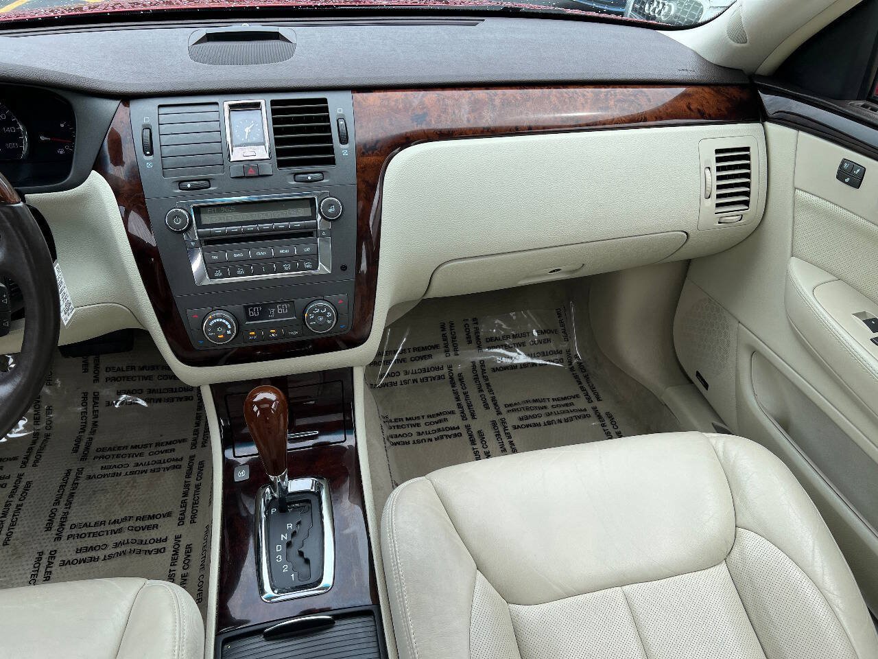 Used 2009 Cadillac DTS FWD image 36