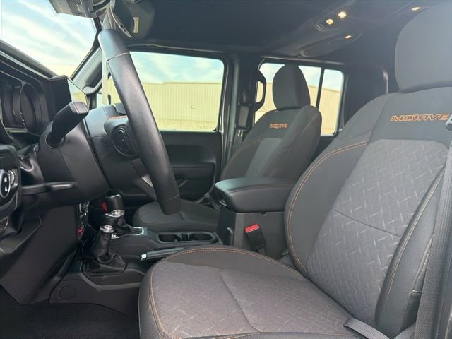 Used 2024 Jeep Gladiator Mojave w/ Convenience Group image 17