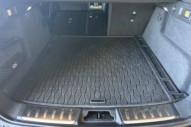 Certified 2024 Jaguar F-PACE R-Dynamic S AWD/4WD image 14