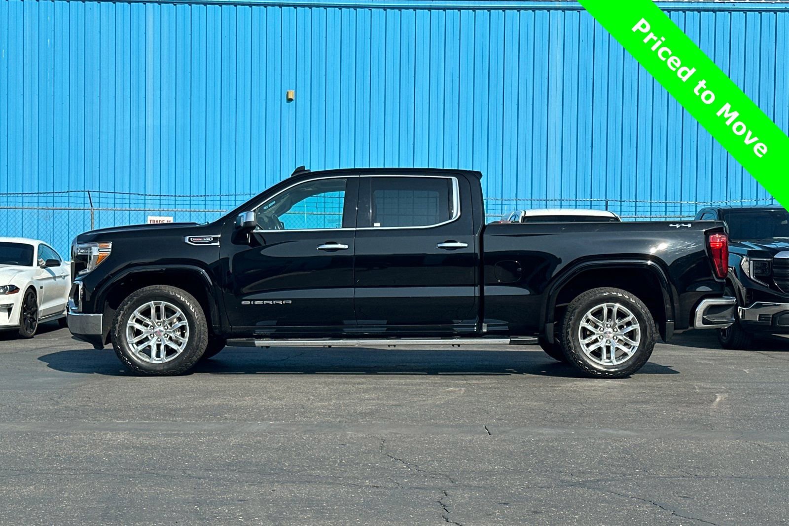 Used 2021 GMC Sierra 1500 SLT w/ SLT Premium Package image 7